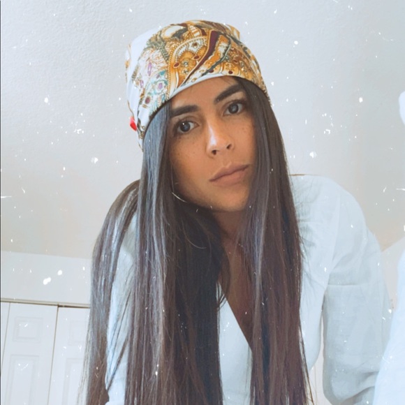 Red chain top - Picture 6 of 10